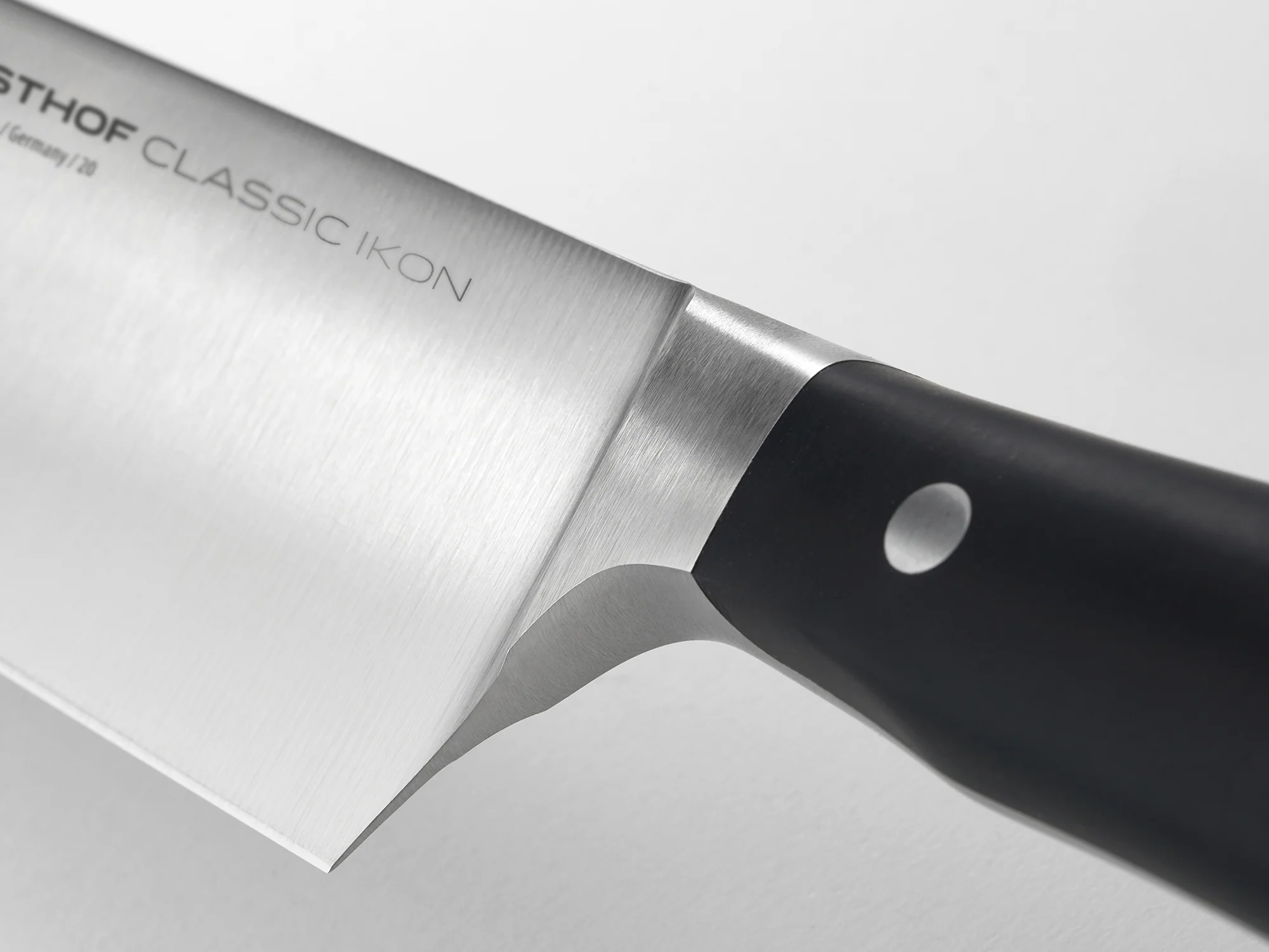 Classic Ikon 2-Piece Santoku Set - Image 2