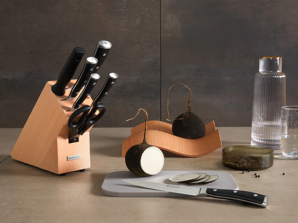 Classic Ikon 8-Piece Starter Knife Block Set - Image 2