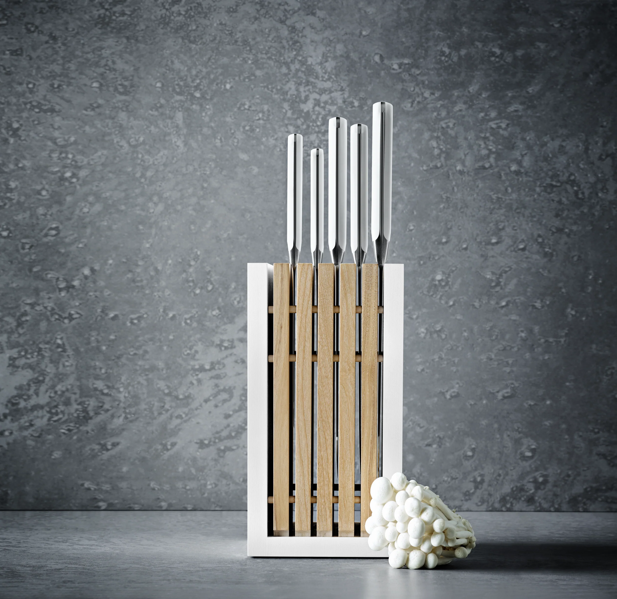 Classic 6-Piece Knife Block Set with Santoku - Image 7