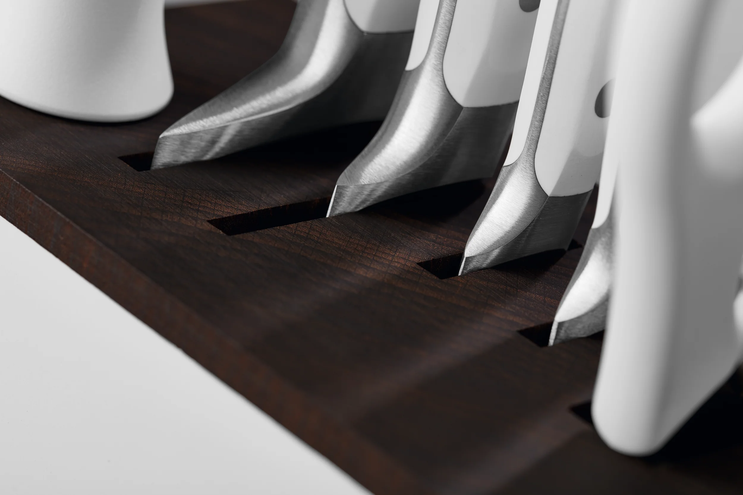 Classic 7-Piece Knife Block Set with Bread Knife - Image 11
