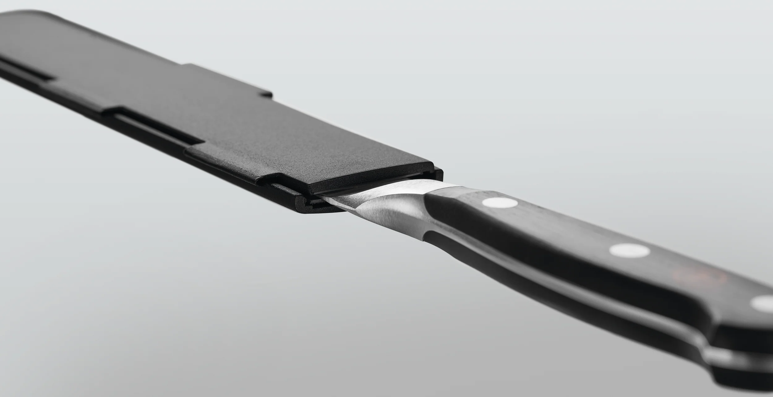 Narrow Magnetic Blade Guard - Image 5