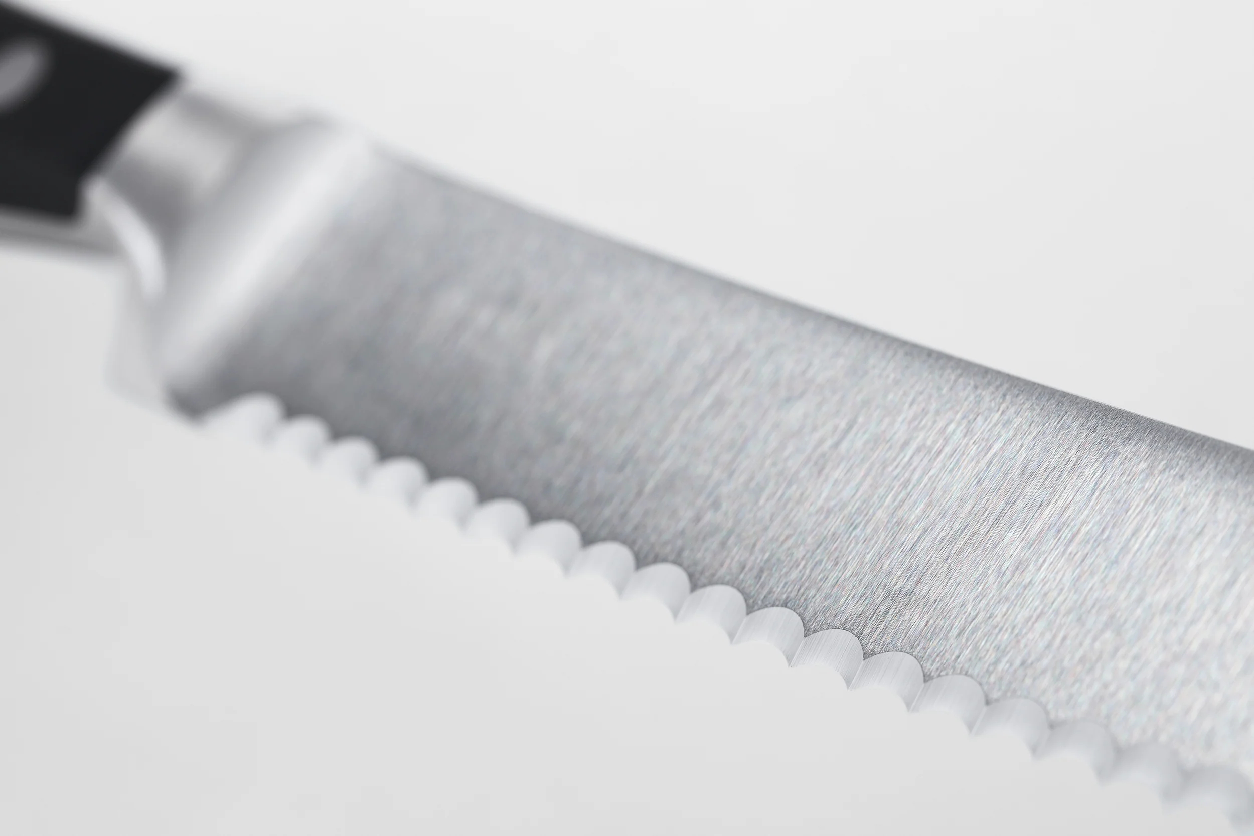 Classic 3 1/2" Fully-Serrated Paring Knife - Image 2